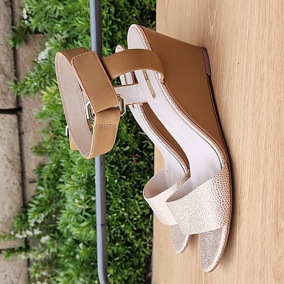 Louise et Cie Ankle Strap Gold Leather Wedge Sandals Size 11 - Picture 1 of 11